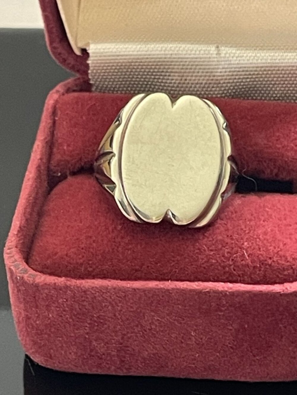 Modernist Silver Tone Chevron Notch Geometric Shield Statement Band Ring 6.5